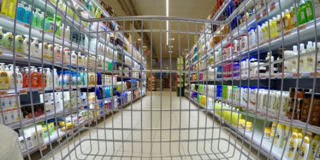 Winst in de supermarktsector onder druk door hogere kosten en concurrentie