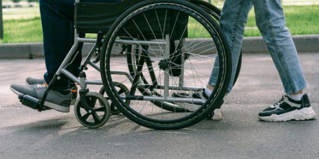 Tekort aan zorgpersoneel blijft groot: druk op zorgprofessionals neemt toe